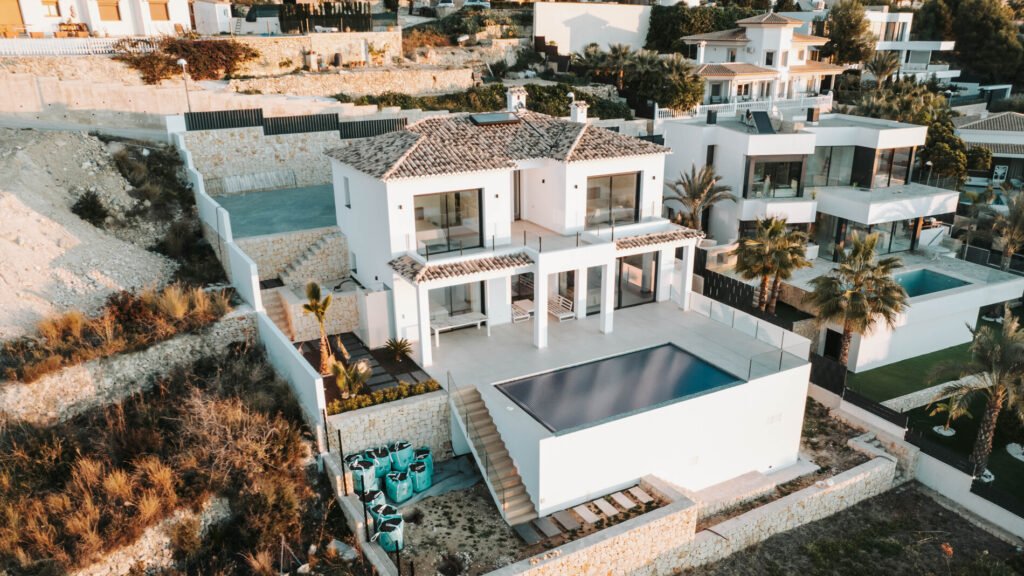 Modern villa in Calpe with scenic coastal views, ideal for property investment.